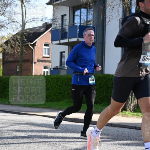 12.04.2026 - 45. Internationalen Wilhelmsburger Insellauf J. Mangold http://msf.ph/oto/9458235 12.04.2026 10:35:38 Ziel 5603, 4521, 5731, 5950, 5042, 4050, 5589, 3084, 3516, 3221, 2192, 3731, 4118, 4190, 4439, 4172 meine-sportfotos.de