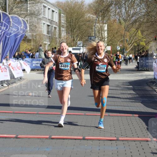 12.04.2026 - 45. Internationalen Wilhelmsburger Insellauf Strokosch-Dieckow http://msf.ph/oto/9458248 12.04.2026 11:04:44 Ziel 5533, 2664, 5792, 4059, 4489, 4686 meine-sportfotos.de