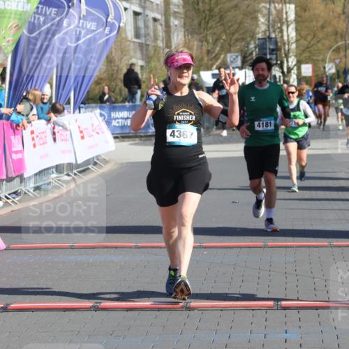 12.04.2026 - 45. Internationalen Wilhelmsburger Insellauf Strokosch-Dieckow http://msf.ph/oto/9458250 12.04.2026 10:48:00 Ziel 4402, 4367, 4181 meine-sportfotos.de