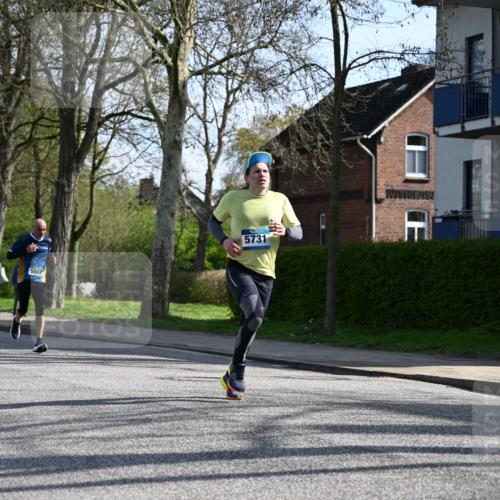 12.04.2026 - 45. Internationalen Wilhelmsburger Insellauf J. Mangold http://msf.ph/oto/9458259 12.04.2026 10:35:42 Ziel 5603, 4521, 5731, 5950, 5042, 4050, 5589, 3084, 3516, 3221, 3221, 2192, 3731, 4118, 4190, 4190, 4439, 4172, 4030, 5291 meine-sportfotos.de