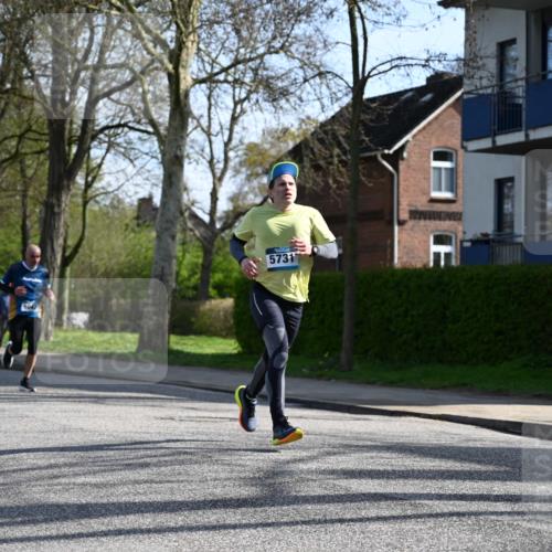 12.04.2026 - 45. Internationalen Wilhelmsburger Insellauf J. Mangold http://msf.ph/oto/9458260 12.04.2026 10:35:42 Ziel 5603, 4521, 5731, 5950, 5042, 4050, 5589, 3084, 3516, 3221, 3221, 2192, 3731, 4118, 4190, 4190, 4439, 4172, 4030, 5291 meine-sportfotos.de