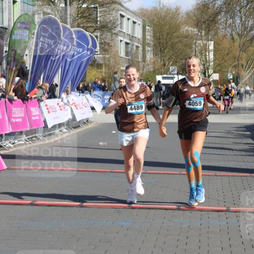12.04.2026 - 45. Internationalen Wilhelmsburger Insellauf Strokosch-Dieckow http://msf.ph/oto/9458263 12.04.2026 11:04:45 Ziel 2664, 5792, 4059, 4489, 4686 meine-sportfotos.de