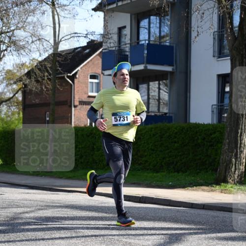 12.04.2026 - 45. Internationalen Wilhelmsburger Insellauf J. Mangold http://msf.ph/oto/9458274 12.04.2026 10:35:43 Ziel 5603, 4521, 5731, 5950, 5042, 4050, 5589, 3084, 3516, 3221, 2192, 3731, 4118, 4190, 4439, 4172, 4030, 5291 meine-sportfotos.de