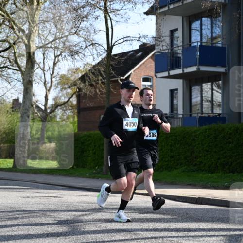 12.04.2026 - 45. Internationalen Wilhelmsburger Insellauf J. Mangold http://msf.ph/oto/9458307 12.04.2026 10:35:48 Ziel 4521, 5731, 5950, 5042, 4050, 5589, 3084, 3516, 3221, 2192, 3731, 4118, 4118, 4190, 4439, 4172, 4030, 5291, 2446 meine-sportfotos.de