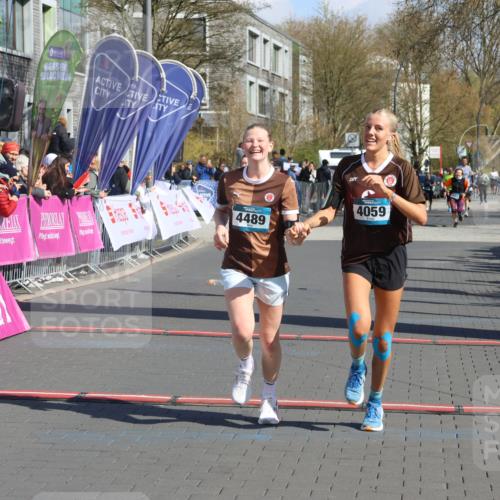 12.04.2026 - 45. Internationalen Wilhelmsburger Insellauf Strokosch-Dieckow http://msf.ph/oto/9458312 12.04.2026 11:04:45 Ziel 2664, 5792, 4059, 4489, 4686 meine-sportfotos.de