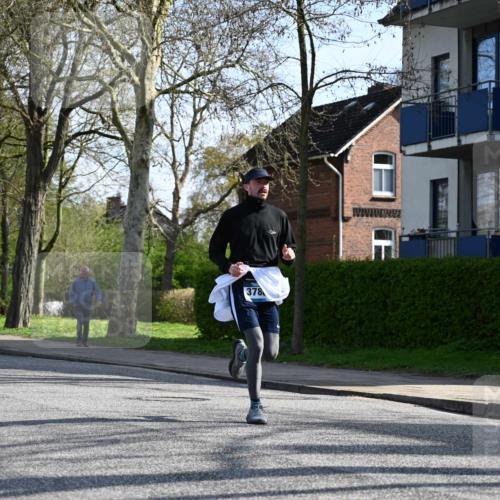 12.04.2026 - 45. Internationalen Wilhelmsburger Insellauf J. Mangold http://msf.ph/oto/9458323 12.04.2026 10:35:50 Ziel 4521, 5731, 5950, 5042, 4050, 5589, 3084, 3516, 3221, 2192, 3731, 4118, 4190, 4439, 4172, 4172, 4030, 5291, 2446 meine-sportfotos.de