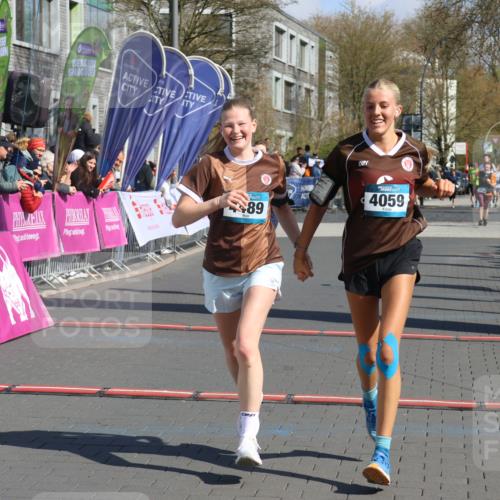 12.04.2026 - 45. Internationalen Wilhelmsburger Insellauf Strokosch-Dieckow http://msf.ph/oto/9458376 12.04.2026 11:04:45 Ziel 2664, 5792, 4059, 4489, 4686 meine-sportfotos.de