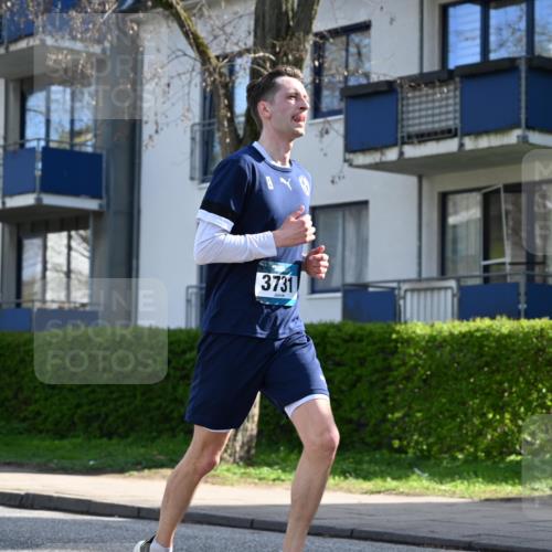 12.04.2026 - 45. Internationalen Wilhelmsburger Insellauf J. Mangold http://msf.ph/oto/9458385 12.04.2026 10:35:58 Ziel 5589, 3084, 3516, 3221, 2192, 3731, 4118, 4190, 4439, 4172, 4030, 5291, 2446, 2090, 5691, 3796, 2582 meine-sportfotos.de