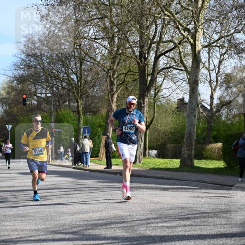 12.04.2026 - 45. Internationalen Wilhelmsburger Insellauf J. Mangold http://msf.ph/oto/9458404 12.04.2026 10:36:00 Ziel 3084, 3516, 3221, 2192, 3731, 4118, 4190, 4439, 4172, 4030, 5291, 2446, 2090, 5691, 3796, 2582 meine-sportfotos.de