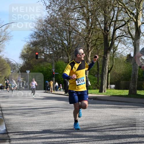 12.04.2026 - 45. Internationalen Wilhelmsburger Insellauf J. Mangold http://msf.ph/oto/9458414 12.04.2026 10:36:02 Ziel 3221, 2192, 3731, 4118, 4190, 4439, 4172, 4172, 4030, 5291, 2446, 2090, 5691, 3796, 2582, 3629, 3894 meine-sportfotos.de