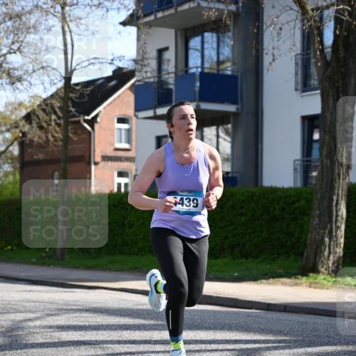 12.04.2026 - 45. Internationalen Wilhelmsburger Insellauf J. Mangold http://msf.ph/oto/9458441 12.04.2026 10:36:10 Ziel 2192, 3731, 4118, 4190, 4439, 4172, 4030, 5291, 2446, 2090, 5691, 3796, 2582, 2582, 3629, 3894, 4544, 3230 meine-sportfotos.de