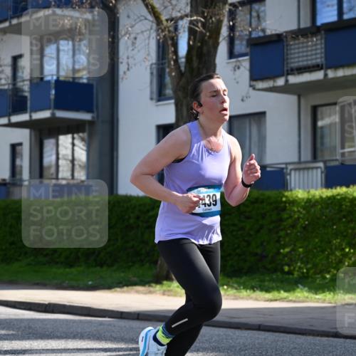 12.04.2026 - 45. Internationalen Wilhelmsburger Insellauf J. Mangold http://msf.ph/oto/9458446 12.04.2026 10:36:11 Ziel 4118, 4190, 4439, 4172, 4030, 5291, 2446, 2446, 2090, 5691, 3796, 2582, 3629, 3894, 4544, 3230 meine-sportfotos.de