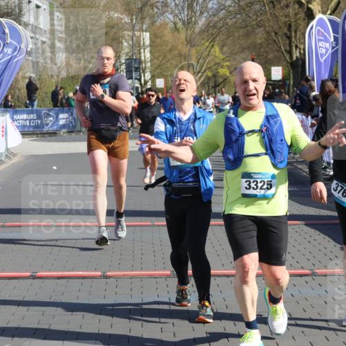 12.04.2026 - 45. Internationalen Wilhelmsburger Insellauf Strokosch-Dieckow http://msf.ph/oto/9458456 12.04.2026 10:48:14 Ziel 3762, 4568, 3325, 5749, 2784 meine-sportfotos.de