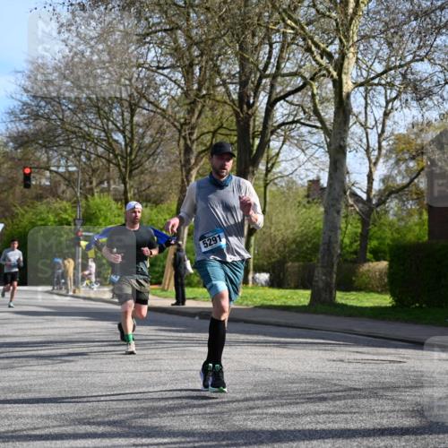 12.04.2026 - 45. Internationalen Wilhelmsburger Insellauf J. Mangold http://msf.ph/oto/9458461 12.04.2026 10:36:15 Ziel 4190, 4439, 4172, 4030, 5291, 2446, 2090, 5691, 3796, 2582, 3629, 3894, 4544, 3230, 4978 meine-sportfotos.de