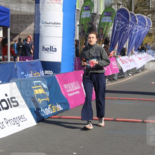 12.04.2026 - 45. Internationalen Wilhelmsburger Insellauf Strokosch-Dieckow http://msf.ph/oto/9458468 12.04.2026 11:04:49 Ziel 4686 meine-sportfotos.de
