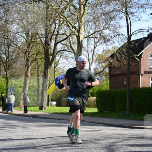 12.04.2026 - 45. Internationalen Wilhelmsburger Insellauf J. Mangold http://msf.ph/oto/9458485 12.04.2026 10:36:16 Ziel 4190, 4439, 4172, 4030, 5291, 2446, 2090, 2090, 5691, 3796, 2582, 3629, 3894, 4544, 3230, 4978 meine-sportfotos.de