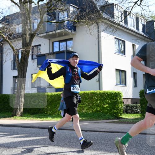12.04.2026 - 45. Internationalen Wilhelmsburger Insellauf J. Mangold http://msf.ph/oto/9458509 12.04.2026 10:36:19 Ziel 4190, 4439, 4172, 4030, 5291, 2446, 2090, 5691, 3796, 2582, 3629, 3894, 4544, 3230, 4978, 5567 meine-sportfotos.de