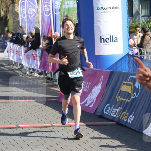 12.04.2026 - 45. Internationalen Wilhelmsburger Insellauf Strokosch-Dieckow http://msf.ph/oto/9458527 12.04.2026 10:48:23 Ziel 4834, 4330, 3311, 2809 meine-sportfotos.de