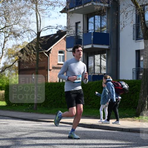 12.04.2026 - 45. Internationalen Wilhelmsburger Insellauf J. Mangold http://msf.ph/oto/9458528 12.04.2026 10:36:23 Ziel 4172, 4030, 5291, 2446, 2090, 5691, 3796, 2582, 3629, 3894, 4544, 3230, 4978, 5567, 2375 meine-sportfotos.de