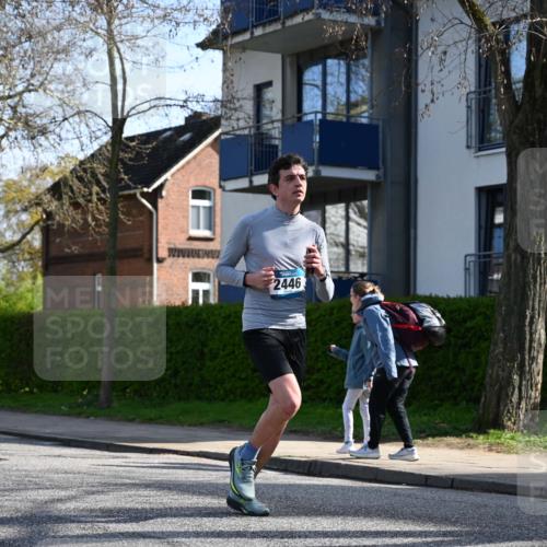 12.04.2026 - 45. Internationalen Wilhelmsburger Insellauf J. Mangold http://msf.ph/oto/9458529 12.04.2026 10:36:23 Ziel 4172, 4030, 5291, 2446, 2090, 5691, 3796, 2582, 3629, 3894, 4544, 3230, 4978, 5567, 2375 meine-sportfotos.de