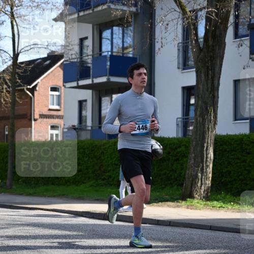 12.04.2026 - 45. Internationalen Wilhelmsburger Insellauf J. Mangold http://msf.ph/oto/9458532 12.04.2026 10:36:23 Ziel 4172, 4030, 5291, 2446, 2090, 5691, 3796, 2582, 3629, 3894, 4544, 3230, 4978, 5567, 2375 meine-sportfotos.de