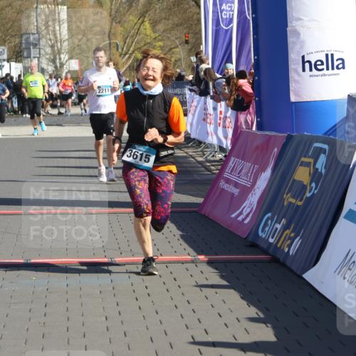 12.04.2026 - 45. Internationalen Wilhelmsburger Insellauf Strokosch-Dieckow http://msf.ph/oto/9458533 12.04.2026 11:04:56 Ziel 3615, 2211 meine-sportfotos.de