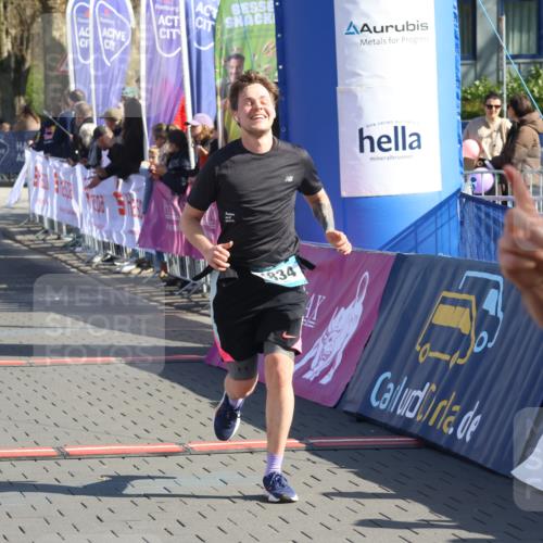 12.04.2026 - 45. Internationalen Wilhelmsburger Insellauf Strokosch-Dieckow http://msf.ph/oto/9458536 12.04.2026 10:48:23 Ziel 4834, 4330, 3311, 2809 meine-sportfotos.de