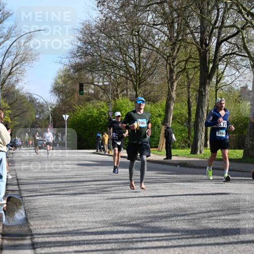 12.04.2026 - 45. Internationalen Wilhelmsburger Insellauf J. Mangold http://msf.ph/oto/9458566 12.04.2026 10:36:37 Ziel 2090, 5691, 3796, 2582, 3629, 3894, 4544, 3230, 4978, 5567, 2375, 2444, 3670, 2451, 2451, 2106, 4467, 4482 meine-sportfotos.de