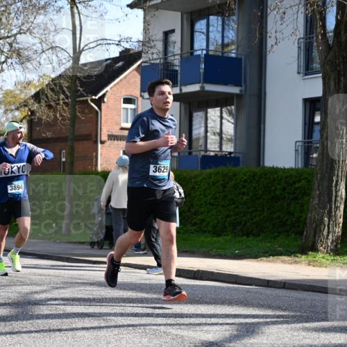 12.04.2026 - 45. Internationalen Wilhelmsburger Insellauf J. Mangold http://msf.ph/oto/9458577 12.04.2026 10:36:38 Ziel 2090, 5691, 3796, 2582, 3629, 3894, 4544, 3230, 4978, 5567, 2375, 2444, 3670, 2451, 2106, 4467, 4482 meine-sportfotos.de