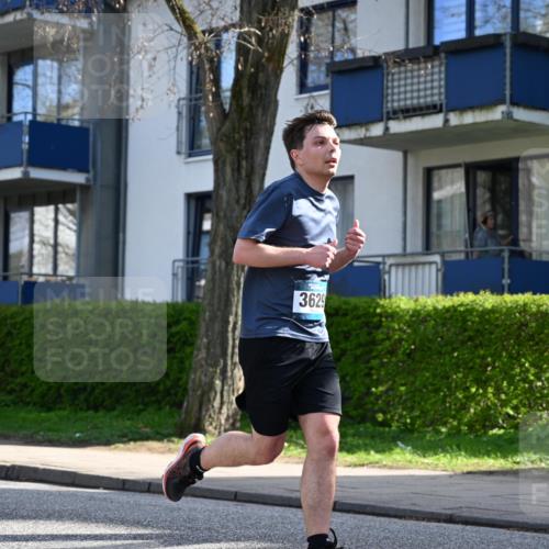 12.04.2026 - 45. Internationalen Wilhelmsburger Insellauf J. Mangold http://msf.ph/oto/9458590 12.04.2026 10:36:39 Ziel 2090, 5691, 3796, 2582, 3629, 3894, 4544, 3230, 4978, 5567, 2375, 2444, 3670, 2451, 2106, 4467, 4482 meine-sportfotos.de