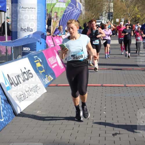 12.04.2026 - 45. Internationalen Wilhelmsburger Insellauf Strokosch-Dieckow http://msf.ph/oto/9458641 12.04.2026 10:48:27 Ziel 4330, 3311, 2809, 4415, 4681, 2373, 2384, 2442, 3631, 5578, 3414 meine-sportfotos.de