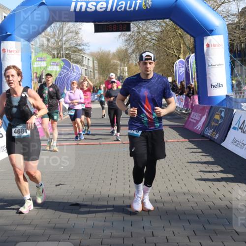 12.04.2026 - 45. Internationalen Wilhelmsburger Insellauf Strokosch-Dieckow http://msf.ph/oto/9458691 12.04.2026 10:48:31 Ziel 4415, 4681, 2373, 2384, 2442, 3631, 5578, 3414, 3307, 4882, 2053, 4563, 4866 meine-sportfotos.de