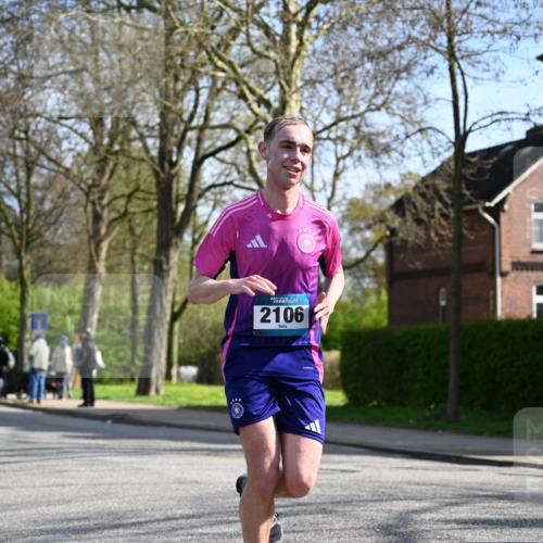 12.04.2026 - 45. Internationalen Wilhelmsburger Insellauf J. Mangold http://msf.ph/oto/9458730 12.04.2026 10:37:13 Ziel 2444, 3670, 2451, 2106, 4467, 4482, 4779, 3492, 5643, 3238, 2531, 2531, 5496, 5251, 3182, 3182, 2568, 2657, 4833, 5706 meine-sportfotos.de