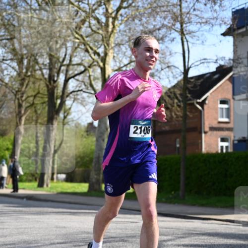 12.04.2026 - 45. Internationalen Wilhelmsburger Insellauf J. Mangold http://msf.ph/oto/9458733 12.04.2026 10:37:13 Ziel 2444, 3670, 2451, 2106, 4467, 4482, 4779, 3492, 5643, 3238, 2531, 2531, 5496, 5251, 3182, 3182, 2568, 2657, 4833, 5706 meine-sportfotos.de