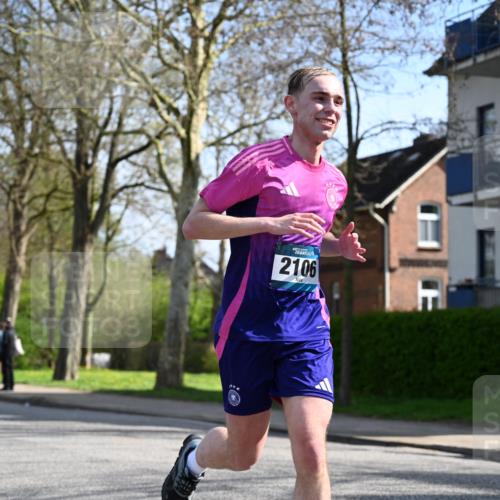 12.04.2026 - 45. Internationalen Wilhelmsburger Insellauf J. Mangold http://msf.ph/oto/9458735 12.04.2026 10:37:13 Ziel 2444, 3670, 2451, 2106, 4467, 4482, 4779, 3492, 5643, 3238, 2531, 2531, 5496, 5251, 3182, 3182, 2568, 2657, 4833, 5706 meine-sportfotos.de