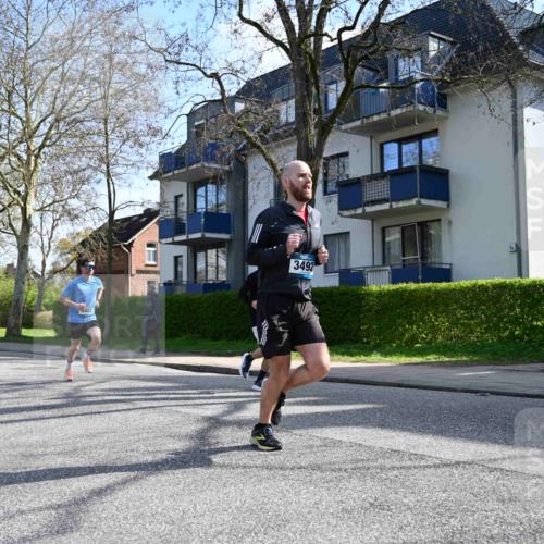 12.04.2026 - 45. Internationalen Wilhelmsburger Insellauf J. Mangold http://msf.ph/oto/9458755 12.04.2026 10:37:20 Ziel 2106, 4467, 4482, 4779, 3492, 5643, 3238, 2531, 5496, 5251, 3182, 2568, 2657, 4833, 5706, 4833, 5706, 2105, 4013, 3386 meine-sportfotos.de