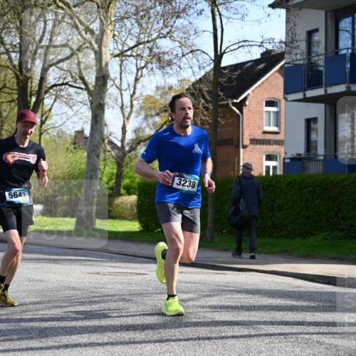 12.04.2026 - 45. Internationalen Wilhelmsburger Insellauf J. Mangold http://msf.ph/oto/9458762 12.04.2026 10:37:22 Ziel 4467, 4482, 4779, 3492, 5643, 3238, 2531, 5496, 5251, 3182, 2568, 2657, 4833, 5706, 2105, 4013, 3386, 5289, 2537, 2020 meine-sportfotos.de