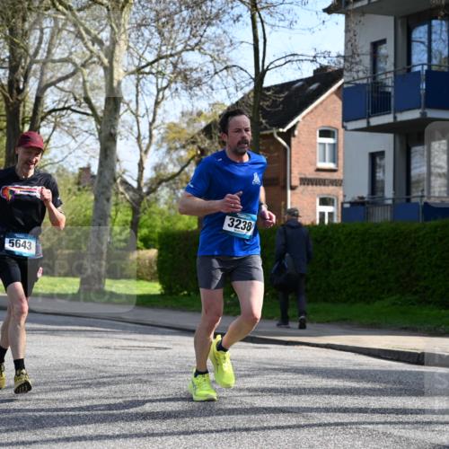 12.04.2026 - 45. Internationalen Wilhelmsburger Insellauf J. Mangold http://msf.ph/oto/9458764 12.04.2026 10:37:22 Ziel 4467, 4482, 4779, 3492, 5643, 3238, 2531, 5496, 5251, 3182, 2568, 2657, 4833, 5706, 2105, 4013, 3386, 5289, 2537, 2020 meine-sportfotos.de