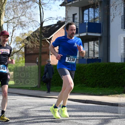 12.04.2026 - 45. Internationalen Wilhelmsburger Insellauf J. Mangold http://msf.ph/oto/9458770 12.04.2026 10:37:22 Ziel 4467, 4482, 4779, 3492, 5643, 3238, 2531, 5496, 5251, 3182, 2568, 2657, 4833, 5706, 2105, 4013, 3386, 5289, 2537, 2020 meine-sportfotos.de