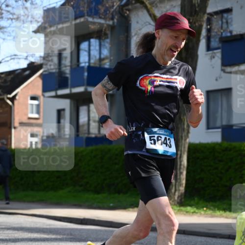 12.04.2026 - 45. Internationalen Wilhelmsburger Insellauf J. Mangold http://msf.ph/oto/9458772 12.04.2026 10:37:23 Ziel 4482, 4779, 3492, 5643, 3238, 2531, 5496, 5496, 5251, 3182, 2568, 2657, 4833, 5706, 2105, 4013, 3386, 5289, 2537, 2020 meine-sportfotos.de