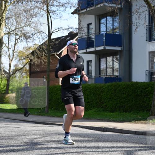 12.04.2026 - 45. Internationalen Wilhelmsburger Insellauf J. Mangold http://msf.ph/oto/9458780 12.04.2026 10:37:27 Ziel 4779, 3492, 5643, 3238, 2531, 5496, 5251, 3182, 2568, 2657, 4833, 5706, 2105, 4013, 3386, 5289, 2537, 2020, 5363, 2986 meine-sportfotos.de