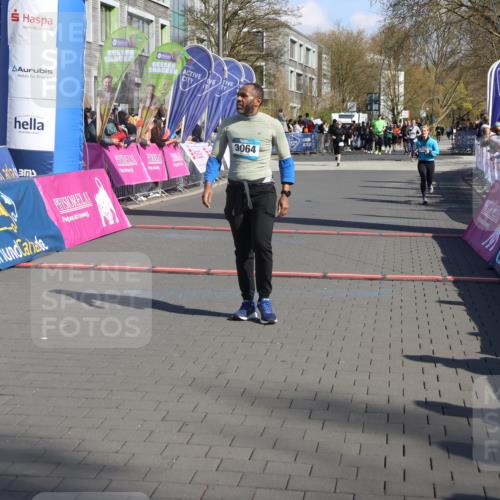 12.04.2026 - 45. Internationalen Wilhelmsburger Insellauf Strokosch-Dieckow http://msf.ph/oto/9458781 12.04.2026 11:05:16 Ziel 3064, 2225 meine-sportfotos.de