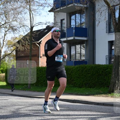12.04.2026 - 45. Internationalen Wilhelmsburger Insellauf J. Mangold http://msf.ph/oto/9458782 12.04.2026 10:37:27 Ziel 4779, 3492, 5643, 3238, 2531, 5496, 5251, 3182, 2568, 2657, 4833, 5706, 2105, 4013, 3386, 5289, 2537, 2020, 5363, 2986 meine-sportfotos.de