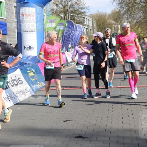 12.04.2026 - 45. Internationalen Wilhelmsburger Insellauf Strokosch-Dieckow http://msf.ph/oto/9458788 12.04.2026 10:48:34 Ziel 2384, 2442, 3631, 5578, 3414, 3307, 4882, 2053, 4563, 4866 meine-sportfotos.de