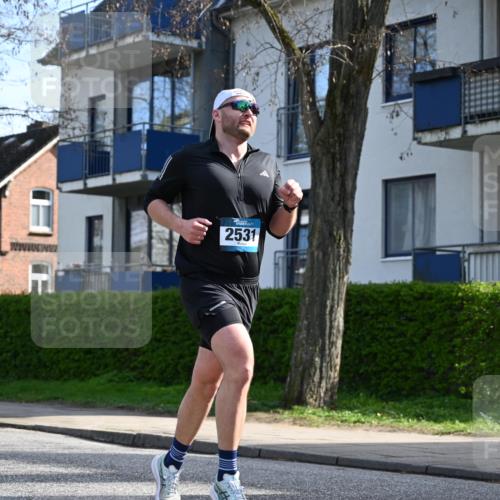 12.04.2026 - 45. Internationalen Wilhelmsburger Insellauf J. Mangold http://msf.ph/oto/9458789 12.04.2026 10:37:28 Ziel 4779, 3492, 5643, 3238, 2531, 5496, 5251, 3182, 2568, 2657, 4833, 5706, 2105, 4013, 3386, 5289, 2537, 2020, 5363, 2986 meine-sportfotos.de