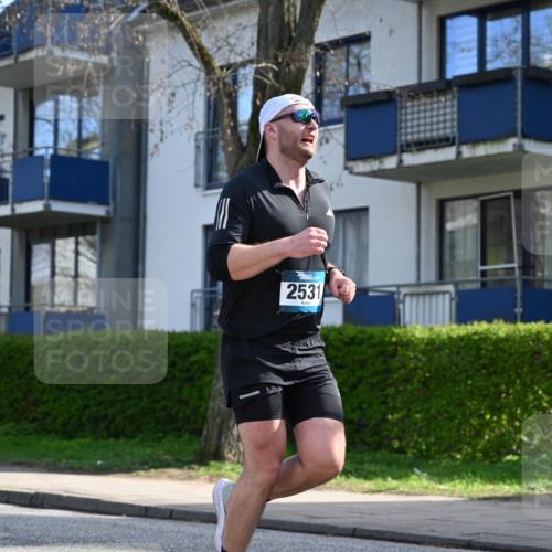 12.04.2026 - 45. Internationalen Wilhelmsburger Insellauf J. Mangold http://msf.ph/oto/9458793 12.04.2026 10:37:28 Ziel 4779, 3492, 5643, 3238, 2531, 5496, 5251, 3182, 2568, 2657, 4833, 5706, 2105, 4013, 3386, 5289, 2537, 2020, 5363, 2986 meine-sportfotos.de
