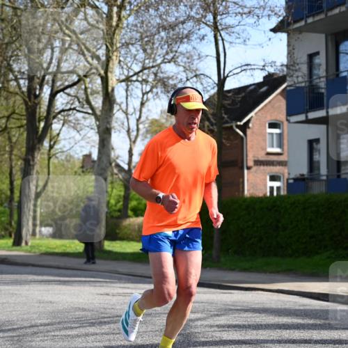12.04.2026 - 45. Internationalen Wilhelmsburger Insellauf J. Mangold http://msf.ph/oto/9458798 12.04.2026 10:37:35 Ziel 3238, 2531, 5496, 5251, 3182, 2568, 2657, 4833, 5706, 2105, 4013, 3386, 5289, 2537, 2020, 5363, 2986, 5732, 3087, 4832 meine-sportfotos.de