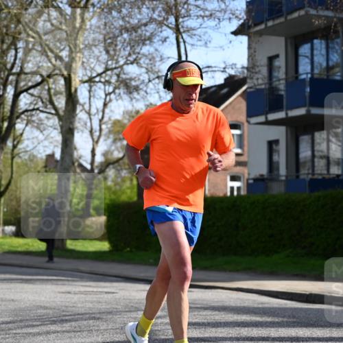 12.04.2026 - 45. Internationalen Wilhelmsburger Insellauf J. Mangold http://msf.ph/oto/9458802 12.04.2026 10:37:35 Ziel 3238, 2531, 5496, 5251, 3182, 2568, 2657, 4833, 5706, 2105, 4013, 3386, 5289, 2537, 2020, 5363, 2986, 5732, 3087, 4832 meine-sportfotos.de