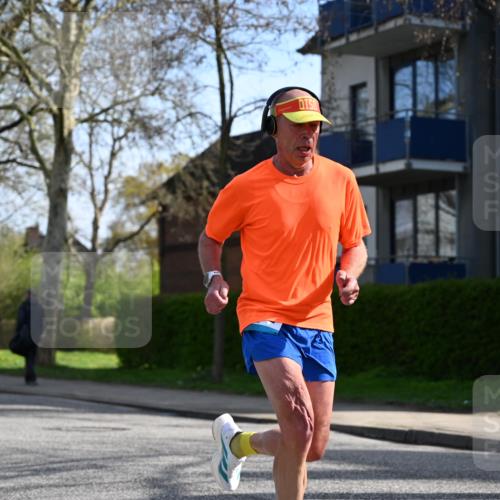12.04.2026 - 45. Internationalen Wilhelmsburger Insellauf J. Mangold http://msf.ph/oto/9458804 12.04.2026 10:37:35 Ziel 3238, 2531, 5496, 5251, 3182, 2568, 2657, 4833, 5706, 2105, 4013, 3386, 5289, 2537, 2020, 5363, 2986, 5732, 3087, 4832 meine-sportfotos.de