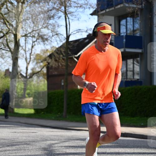 12.04.2026 - 45. Internationalen Wilhelmsburger Insellauf J. Mangold http://msf.ph/oto/9458805 12.04.2026 10:37:35 Ziel 3238, 2531, 5496, 5251, 3182, 2568, 2657, 4833, 5706, 2105, 4013, 3386, 5289, 2537, 2020, 5363, 2986, 5732, 3087, 4832 meine-sportfotos.de